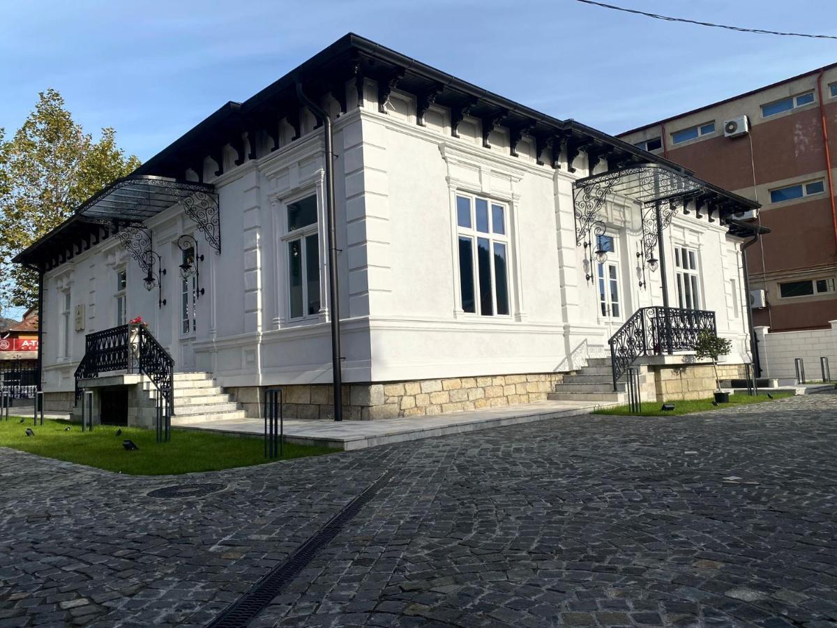 Augsburg Apart Piatra Neamţ Exteriör bild