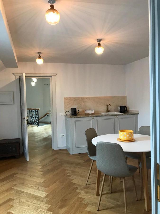 Augsburg Apart Piatra Neamţ Exteriör bild