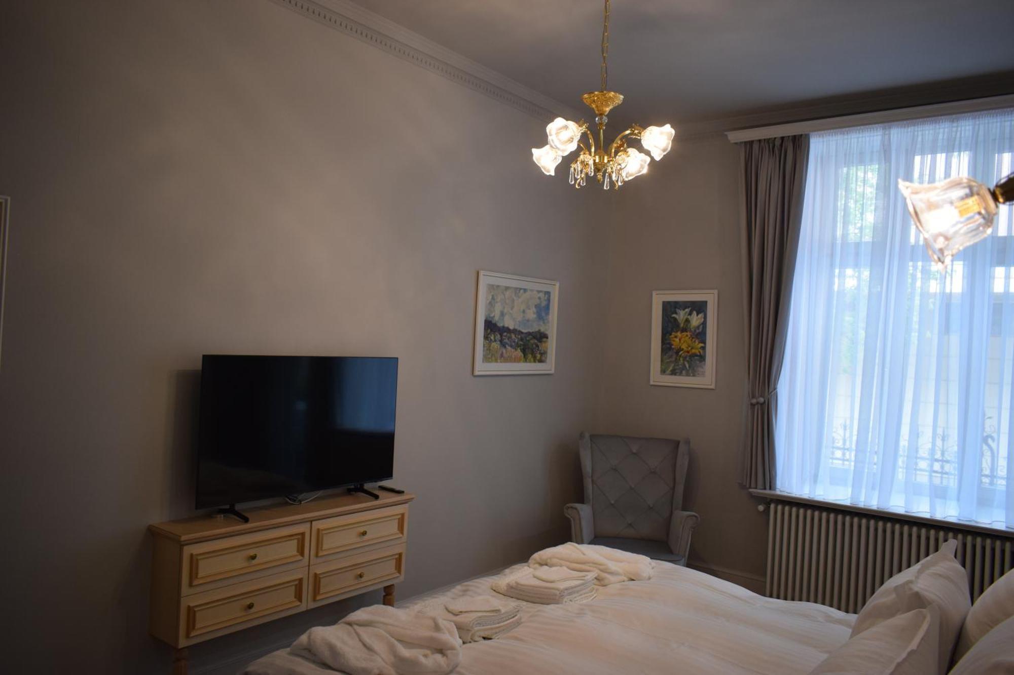Augsburg Apart Piatra Neamţ Exteriör bild